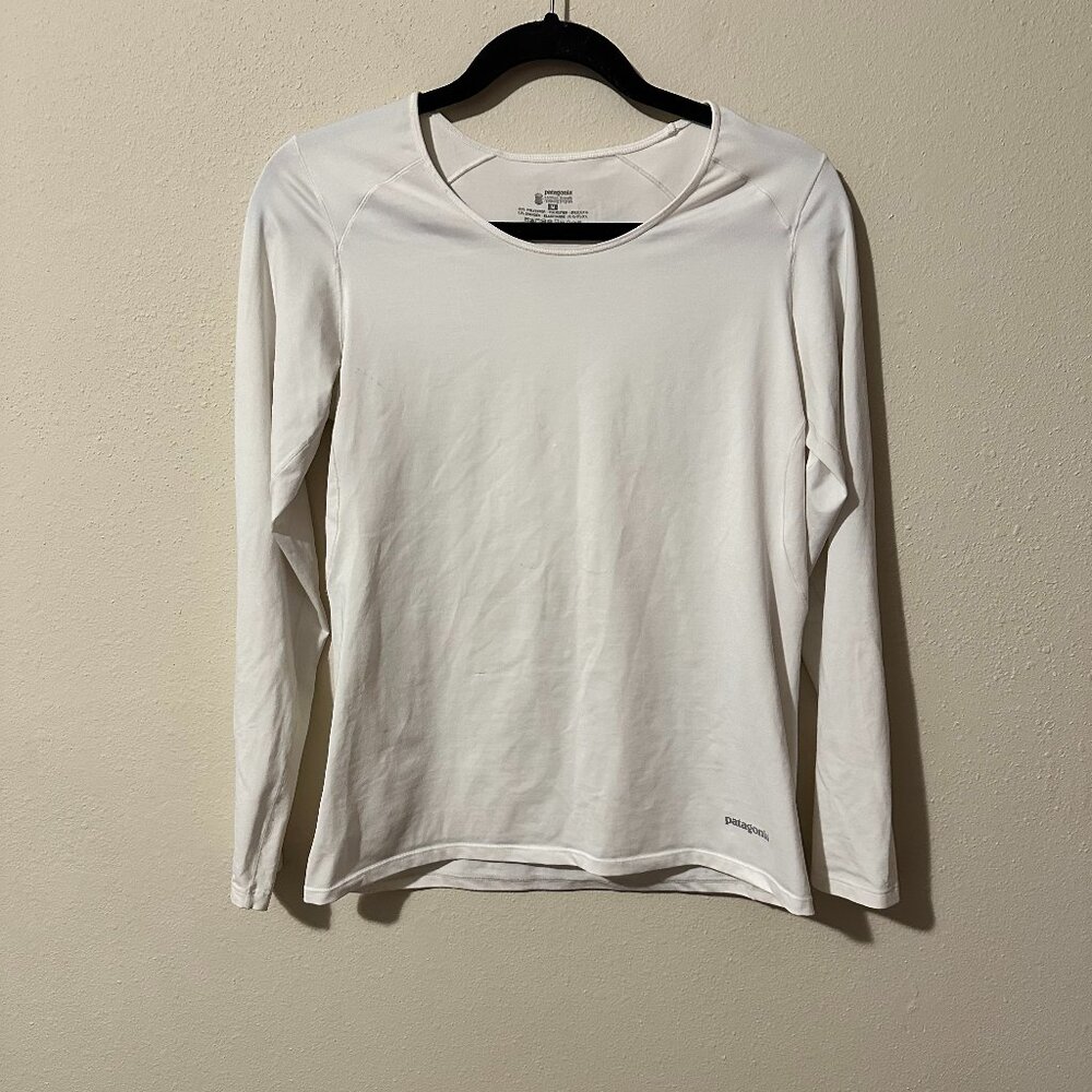 Patagonia base layer white long sleeve athletic shirt